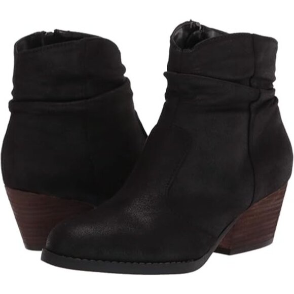 Bella Vita Women's Helena Booties - Picture 6 of 6